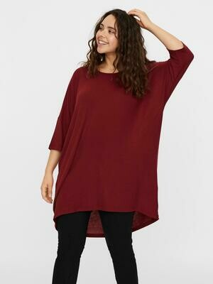 Lang t-shirt fra Vero Moda Curve! Lang t-shirt fra Vero Moda Curve!