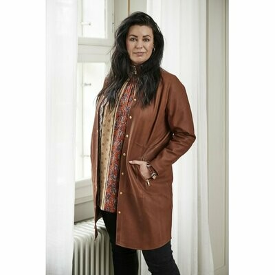 Smuk bluse med smock detaljer fra Zoey Smuk bluse med smock detaljer fra Zoey