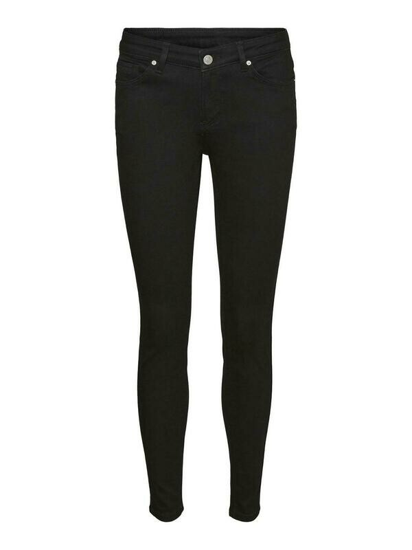 Jeans med mellemhøj talje og smalle ben fra Vero Moda. Jeans med mellemhøj talje og smalle ben fra Vero Moda.