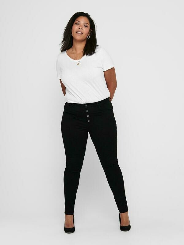 Sort jeans med høj talje og knaplukning fra Carmakoma. Sort jeans med høj talje og knaplukning fra Carmakoma.
