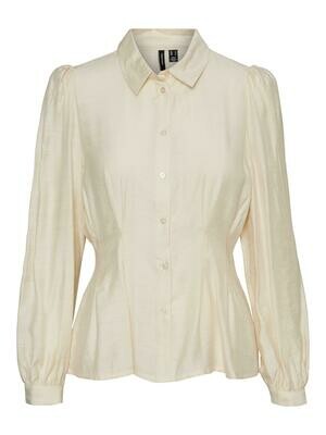 Smukkeste figursyet skjorte fra Vero Moda Curve Smukkeste figursyet skjorte fra Vero Moda Curve