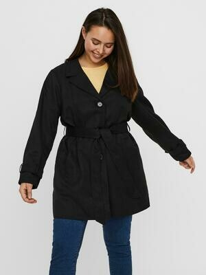 Stilfuld trenchcoat fra Vero Moda Curve! Stilfuld trenchcoat fra Vero Moda Curve!