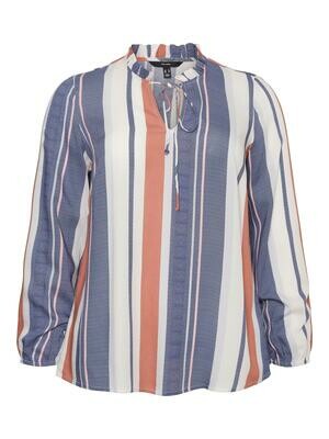 Stribet bluse fra Vero Moda Curve! Stribet bluse fra Vero Moda Curve!