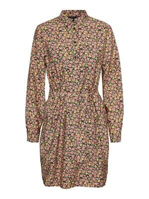 Fin blomstret kjole fra Vero Moda Curve Fin blomstret kjole fra Vero Moda Curve