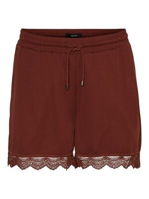 Blonde-shorts fra Vero Moda Curve Blonde-shorts fra Vero Moda Curve