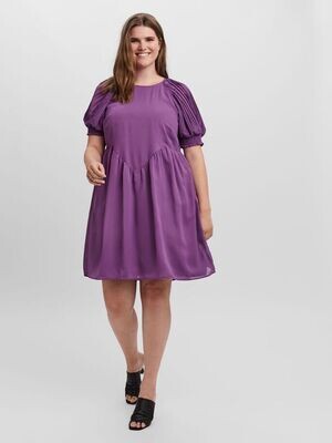 Flot kjole fra Vero Moda Curve Flot kjole fra Vero Moda Curve
