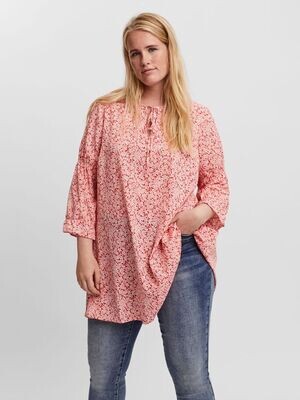 Fin blomstret tunika fra Vero Moda Curve Fin blomstret tunika fra Vero Moda Curve