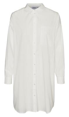 Lang hvid skjorte fra Vero Moda Curve Lang hvid skjorte fra Vero Moda Curve