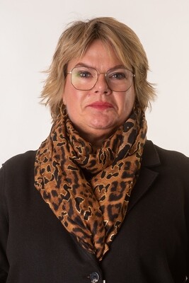 Viscose-tørklæde med leoprint og guld/sølv detaljer Viscose-tørklæde med leoprint og guld/sølv detaljer