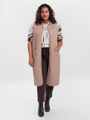 Quilted vest fra Vero Moda Curve Quilted vest fra Vero Moda Curve