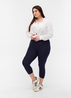 Sort basis 3/4 leggings i viskose fra Zizzi Sort basis 3/4 leggings i viskose fra Zizzi
