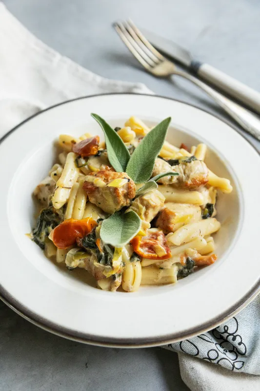CREAMY CHICKEN WITH SPINACH