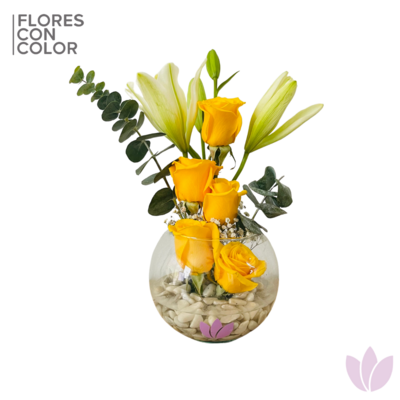 PECERA CON ROSAS AMARILLAS