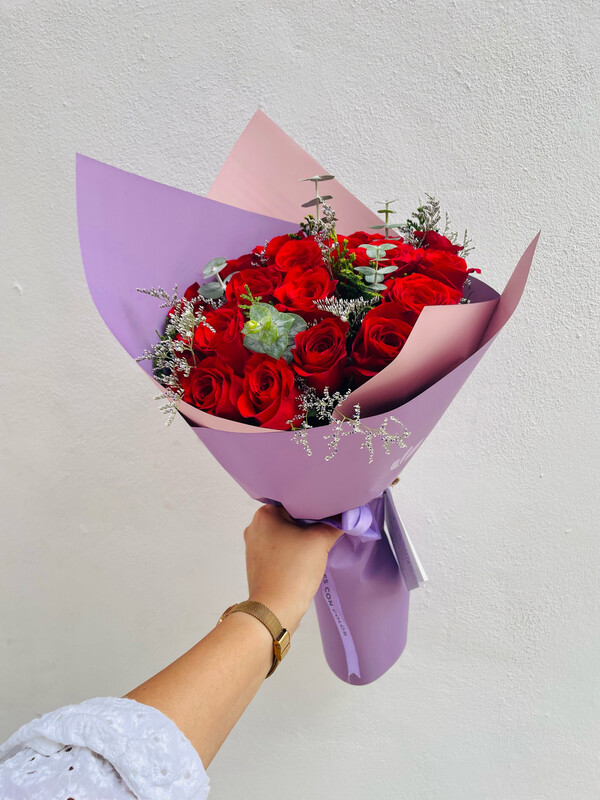 RAMO DE 20 ROSAS