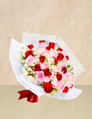 ⚜️RAMO DE 50 ROSAS CON ASTROMELIAS
