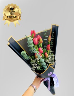 ⚜️RAMO DE TULIPANES