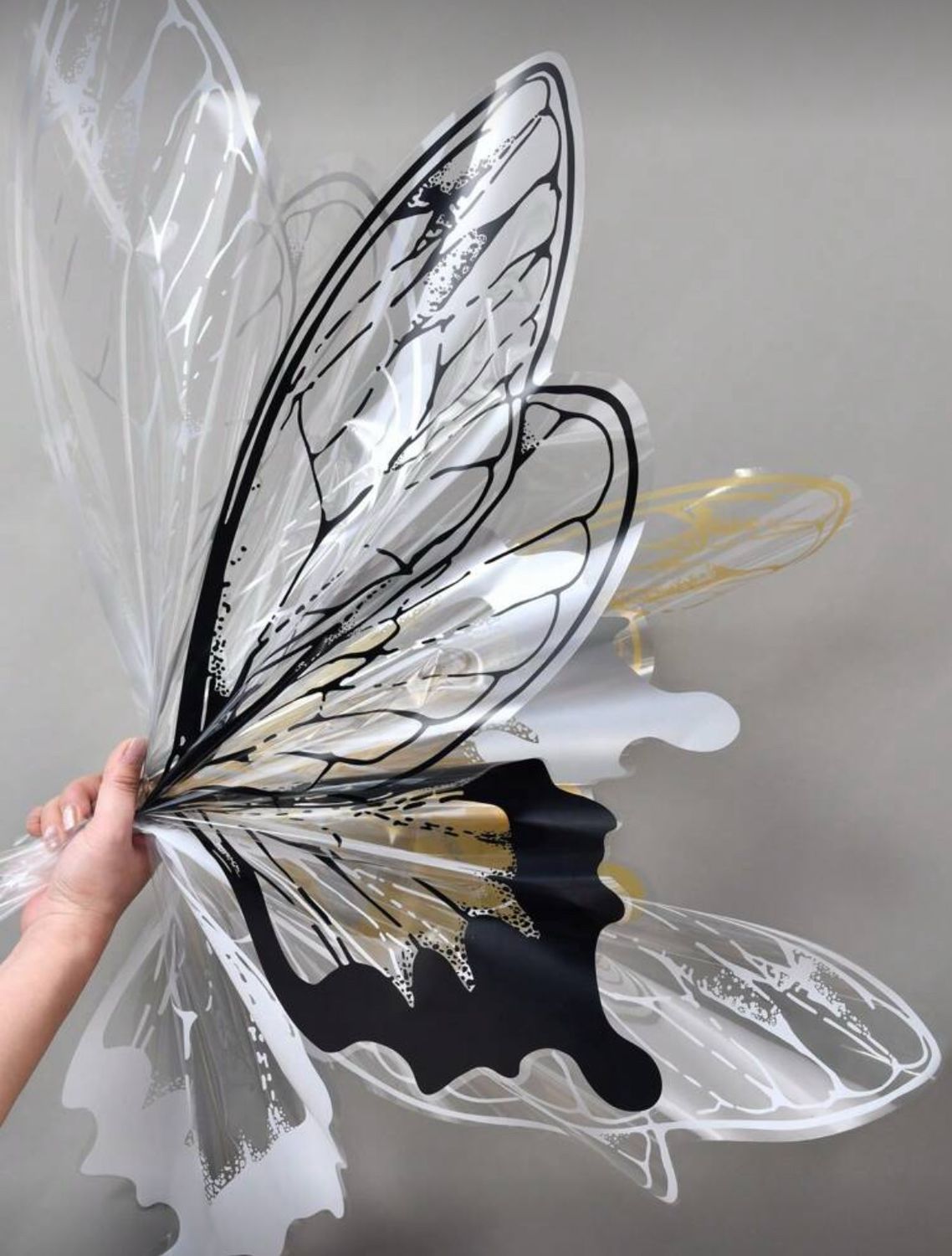 AGREGA ALAS DE MARIPOSA