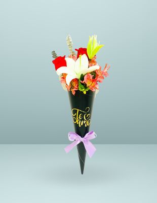 MINI CONO ROSAS Y LILYS