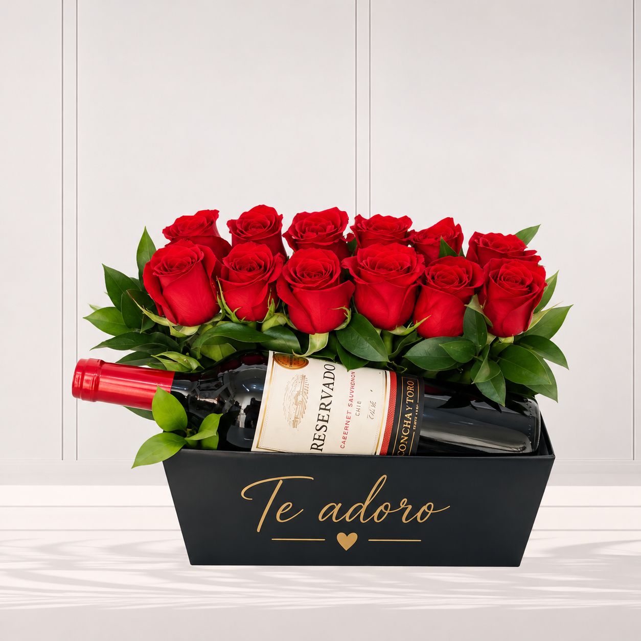 12 ROSAS CON VINO