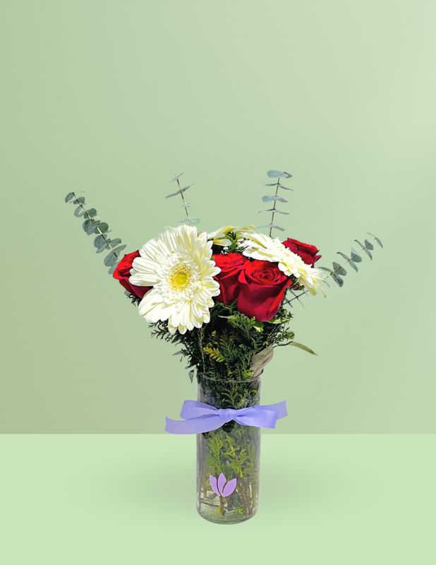 JARRÓN DE ROSAS Y GERBERAS