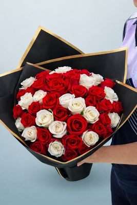 ⚜️RAMO DE 50 ROSAS