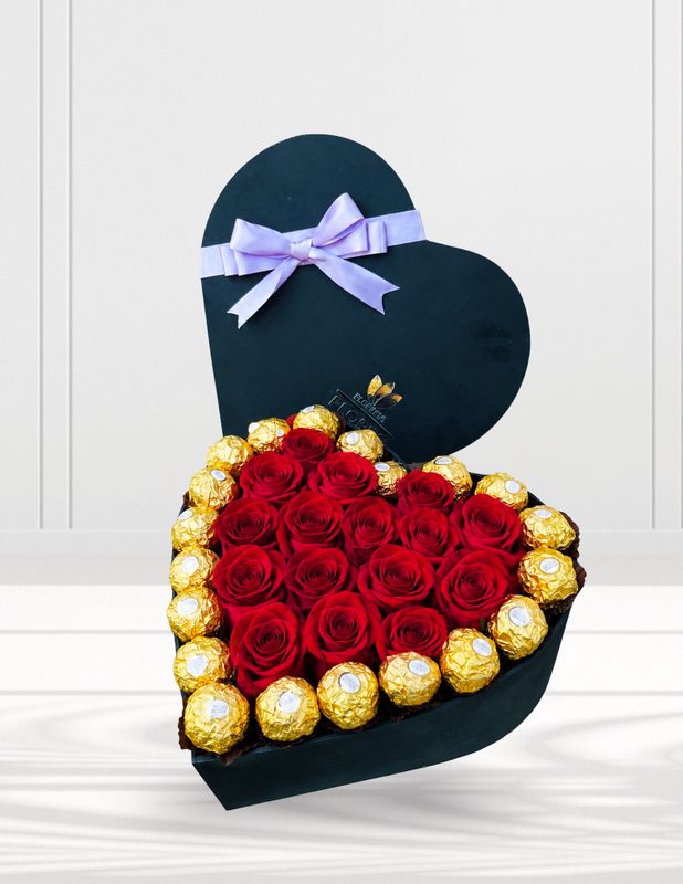 CAJA CORAZÓN ROSAS Y FERREROS