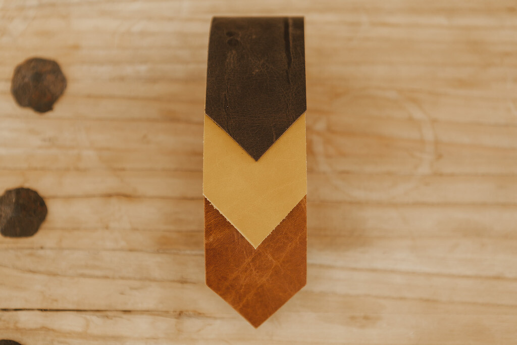 FULL LENGTH LEATHER NECK TIES