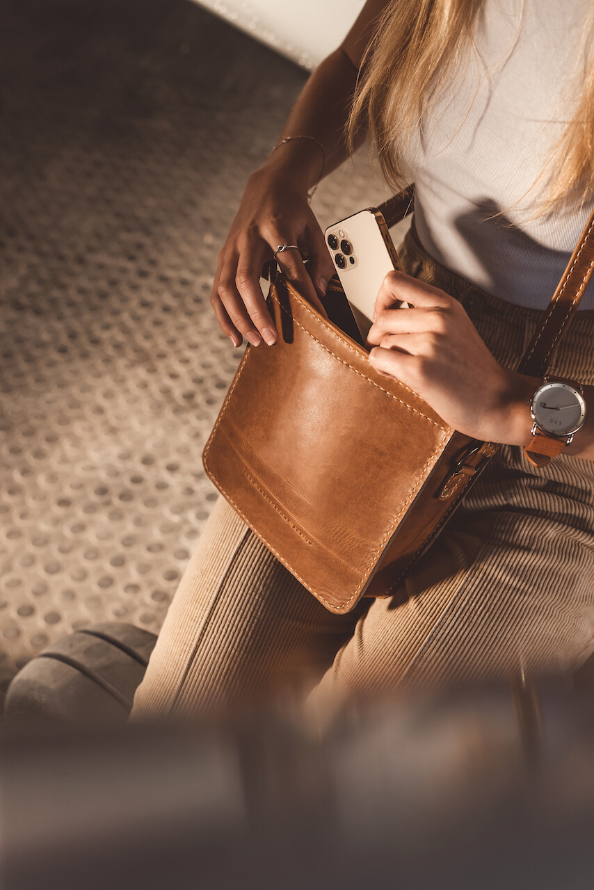 THE CUBE SATCHEL