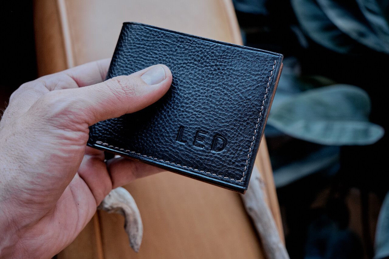 BIFOLD WALLET SLIMLINE - AXEL EDITION