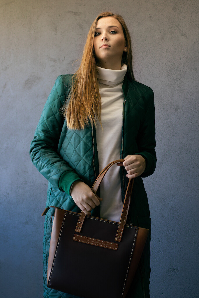PLAIN JANE LEATHER TOTE