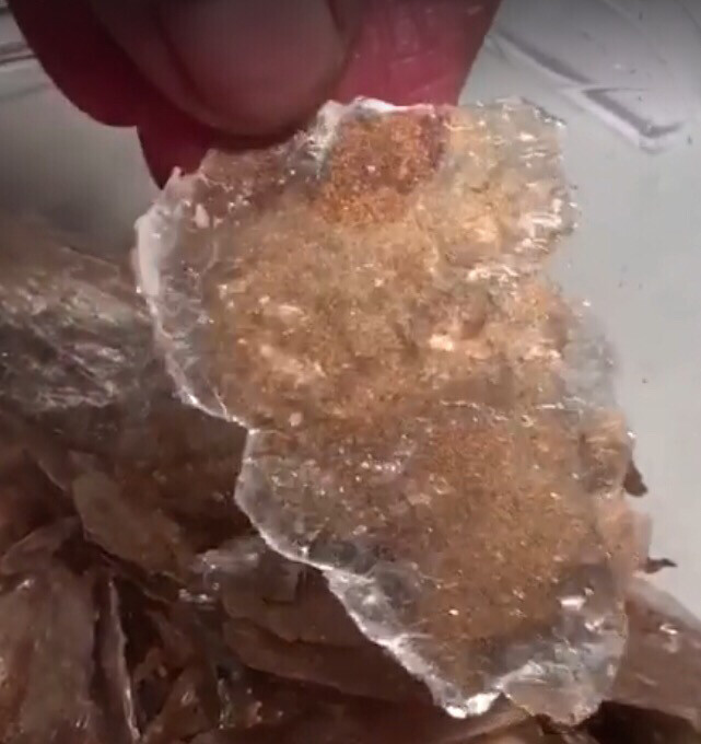 Large Metallic Mica Flakes 25gr