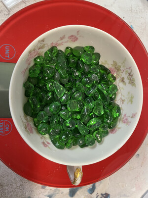 Emerald Green Glass Chubs (pea size) 1/2lb (NEW)