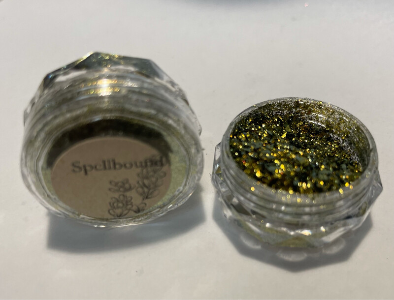 Spellbound Chameleon Flakes 2gr