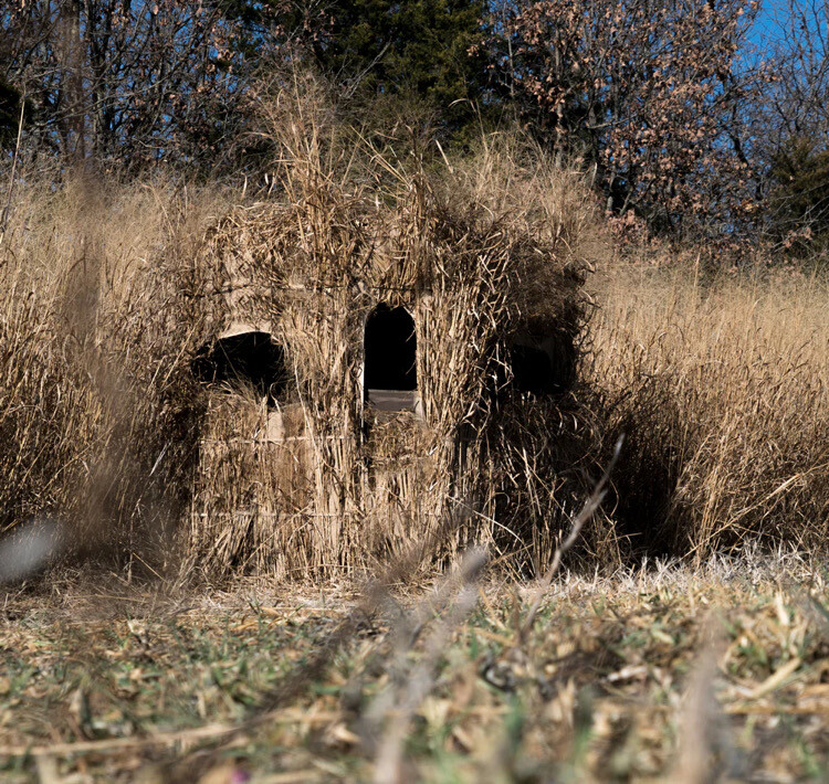 Redneck Soft Side 360 Burlap Deluxe 6X6 Hunting Ground Blind