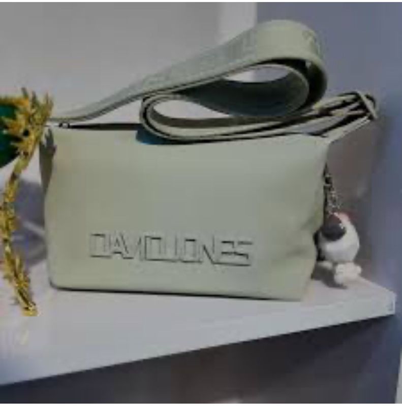 David Jones - ташна - жени