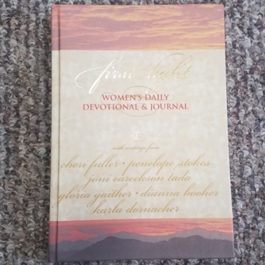 First Light: Women's Daily Devotional & Journal by Oxmoor House
