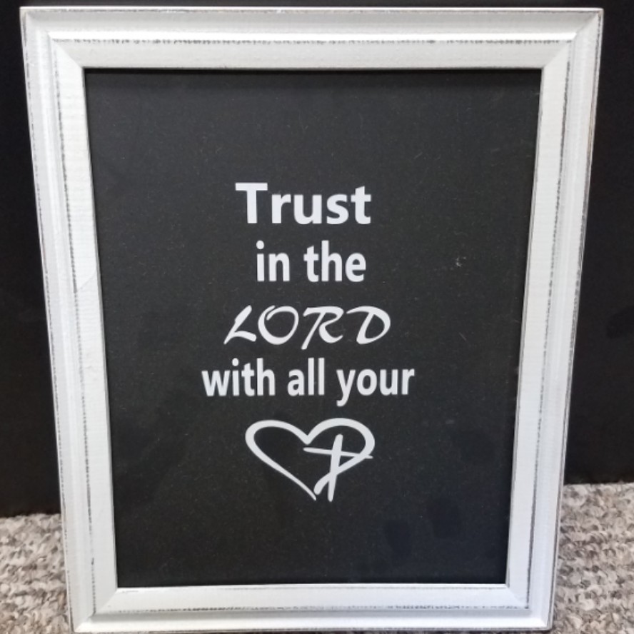 Trust in the Lord with all Your Heart Wall Decor