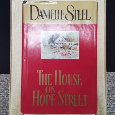 The House on Hope Street by Danielle Steel - Hardback