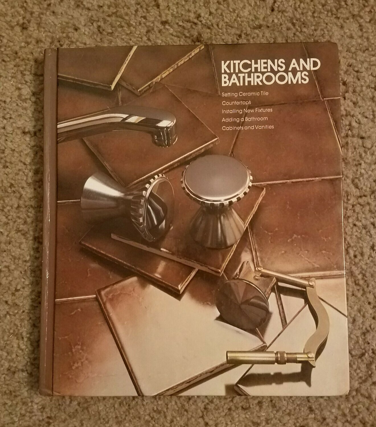 Kitchens and Bathrooms by Editors of Time-Life Books