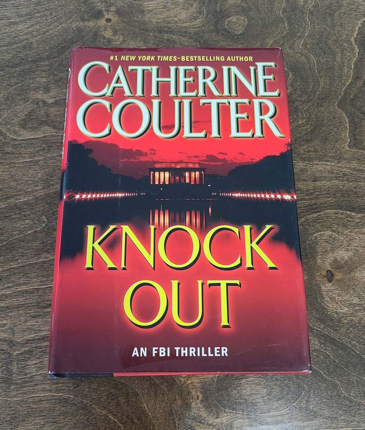Knock Out by Catherine Coulter - Hardback