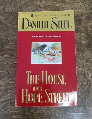 The House on Hope Street by Danielle Steel - Paperback