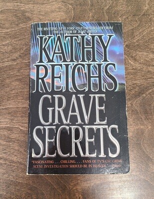 Grave Secrets by Kathy Reichs - Paperback