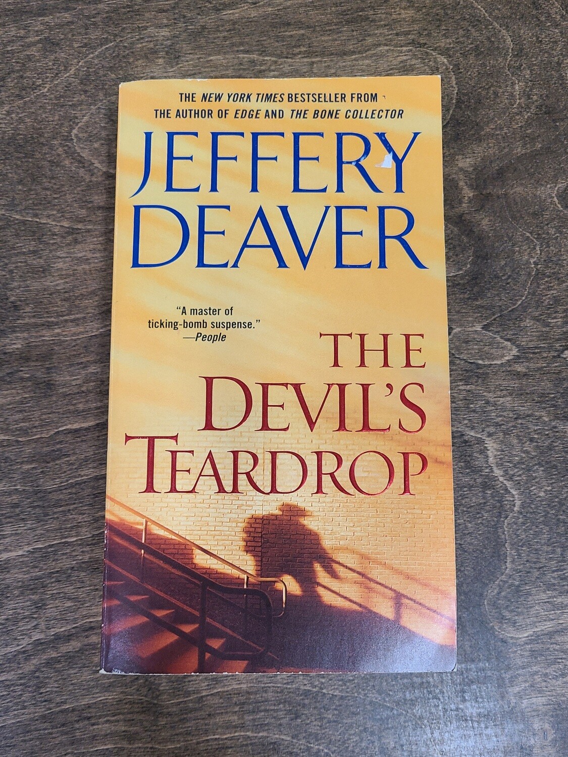 The Devil&#39;s Teardrop by Jeffery Deaver