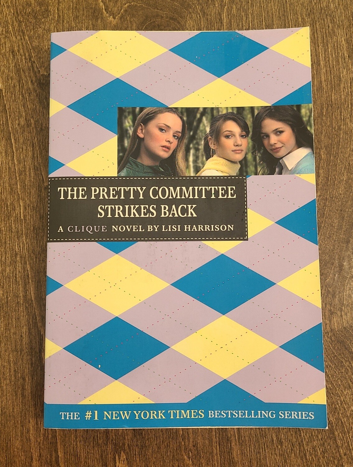 The Pretty Committee Strikes Back by Lisi Harrison