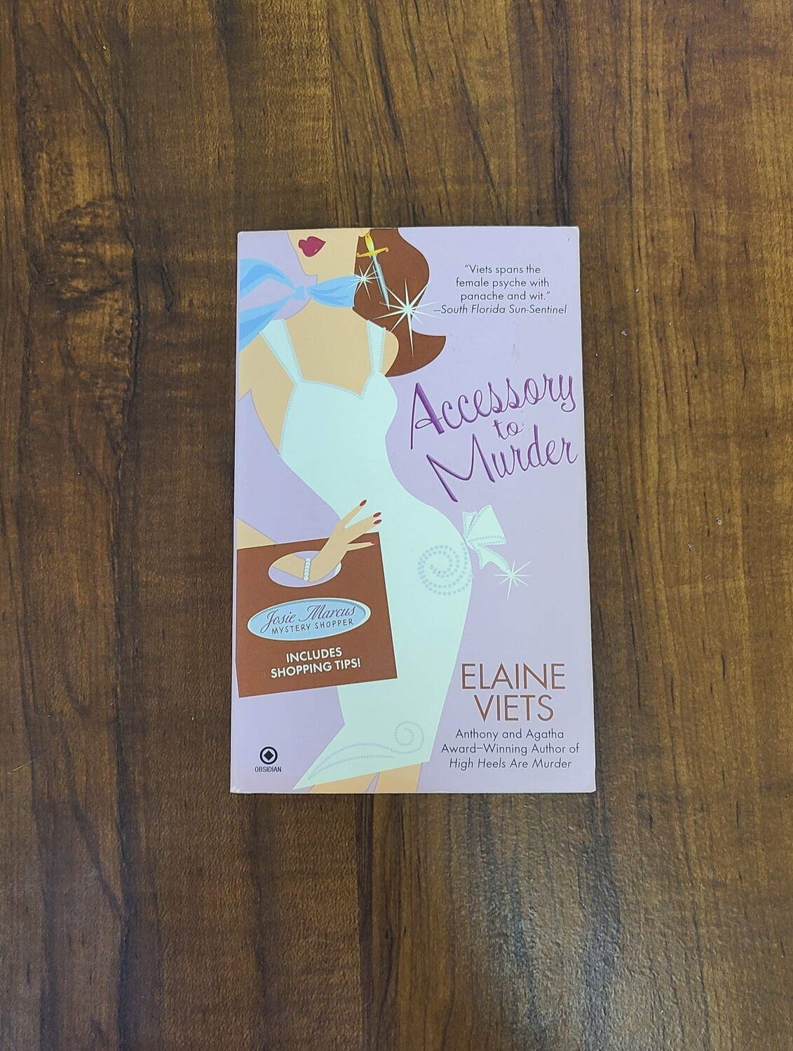 Accessory to Murder by Elaine Viets