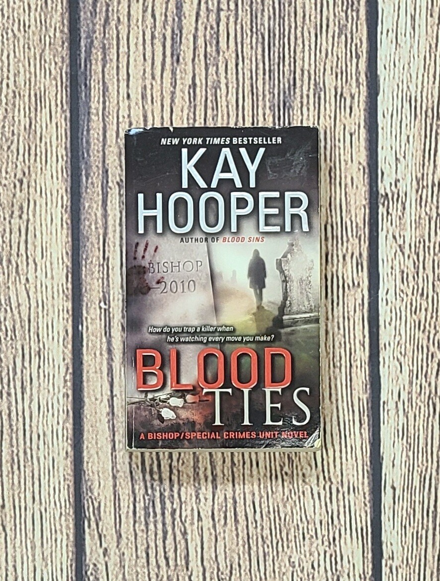 Bloodties by Kay Hooper