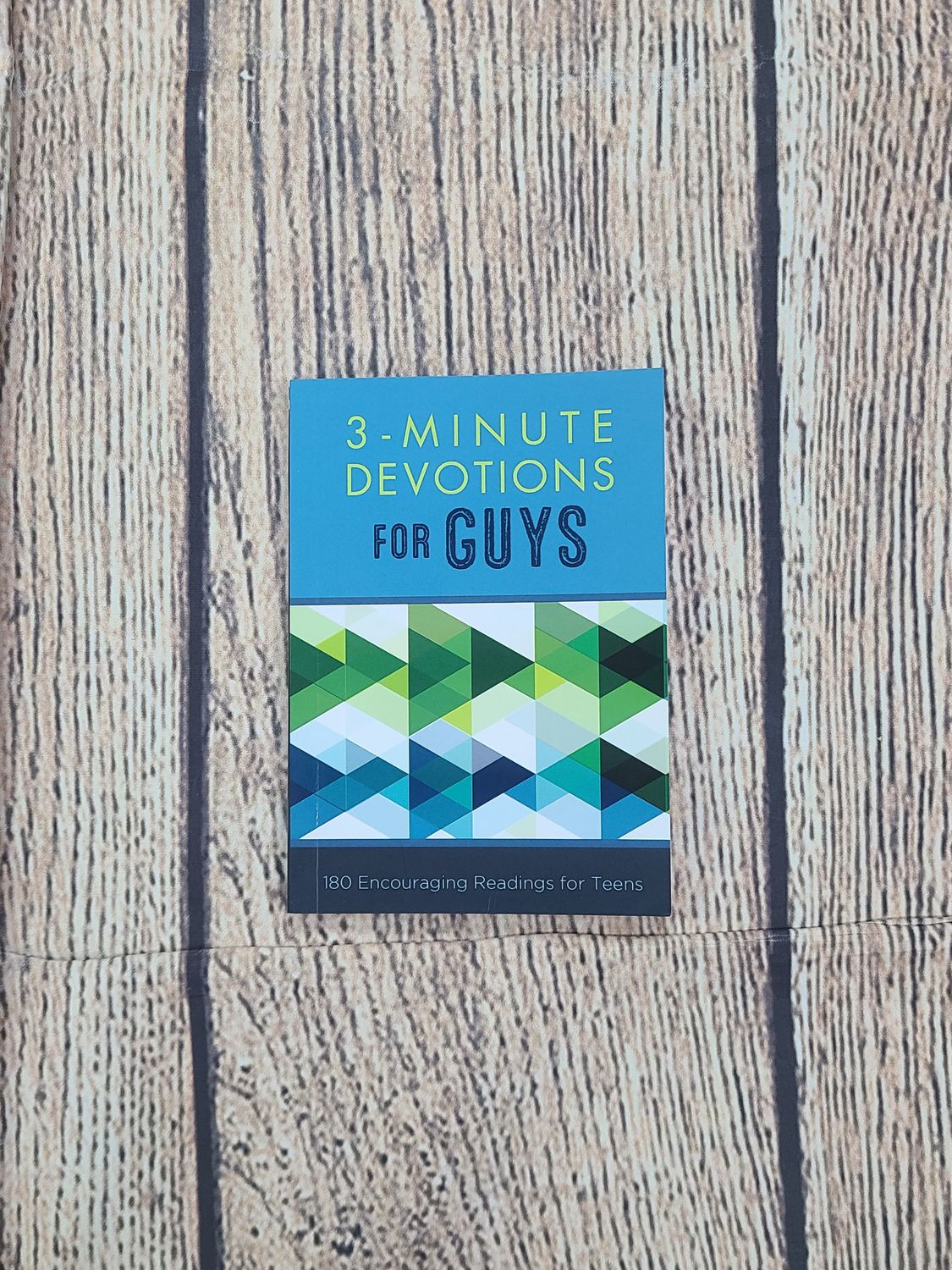 3-Minute Devotions for Guys: 180 Encouraging Readings for Teens by April Frazier and Glenn Hascall - Paperback - New