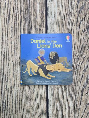 Daniel in the Lions&#39; Den Retold by Russell Punter and Illustrated by Gustavo Mazali