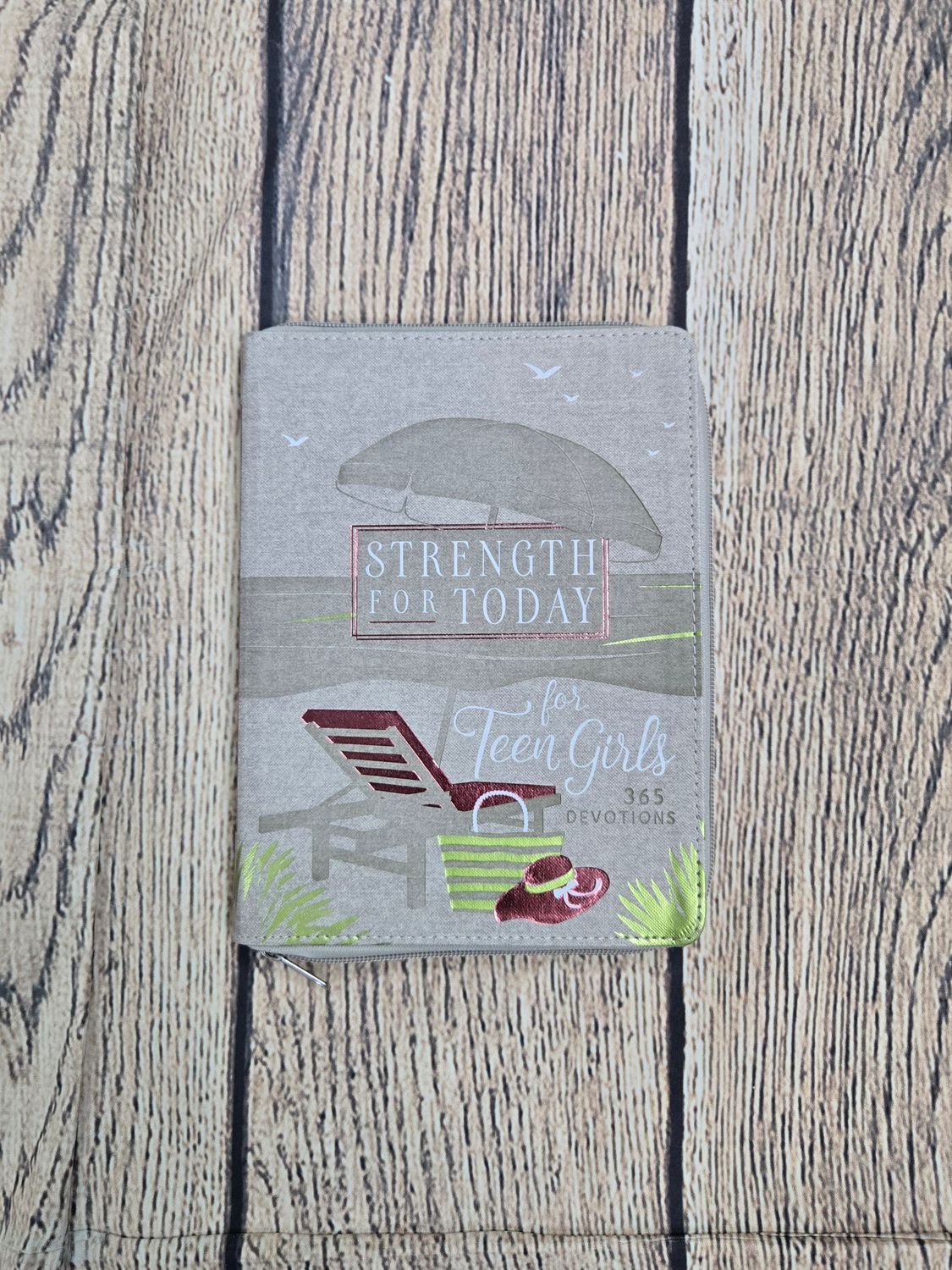 Strength for Today for Teen Girls: 365 Devotions by Rachel Flores