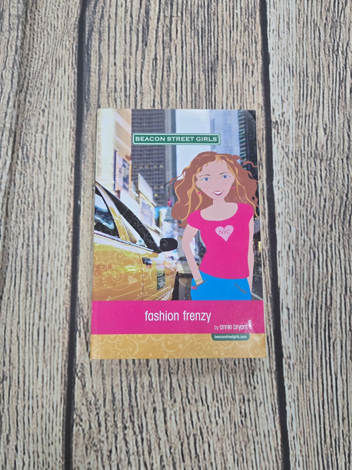 Beacon Street Girls: Fashion Frenzy by Annie Bryant